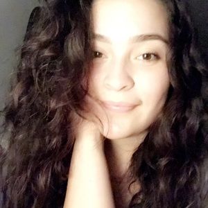 Meet your Posher, Noemi